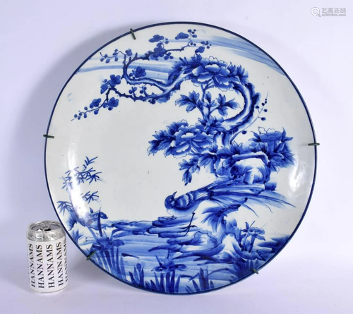 A LARGE 19TH CENTURY JAPANESE MEIJI PERIOD BLUE AND WHITE CH...