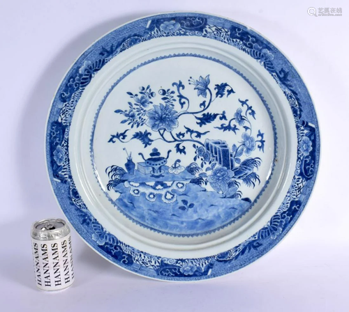 A VERY RARE LARGE EARLY 18TH CENTURY CHINESE BLUE AND WHITE ...