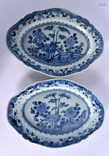 A PAIR OF 18TH CENTURY CHINESE NANKING CARGO BLUE AND WHITE ...