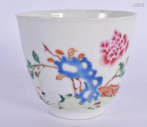 AN 18TH CENTURY CHINESE FAMILLE ROSE PORCELAIN WINE CUP Qian...