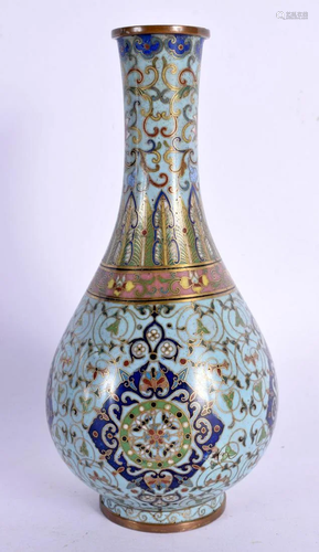 A FINE 19TH CENTURY CHINESE CLOISONNE ENAMEL VASE Qing decor...