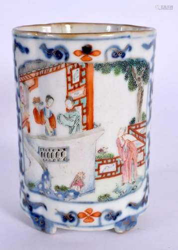 A 19TH CENTURY CHINESE FAMILLE ROSE PORCELAIN VASE Qing pain...