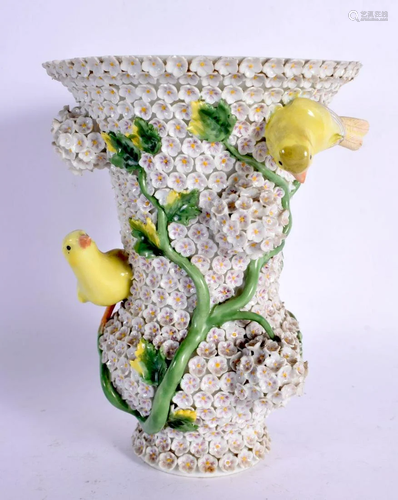 AN UNUSUAL 19TH CENTURY MEISSEN SCHENEEBALLEN PORCELAIN VASE...