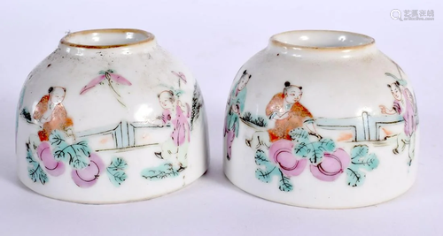 A PAIR OF EARLY 20TH CENTURY CHINESE FAMILLE ROSE PORCELAIN ...