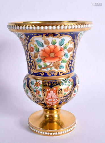 EARLY 19TH CENTURY SPODE VASE WITH BEADED RIM AND FOOT RIM P...