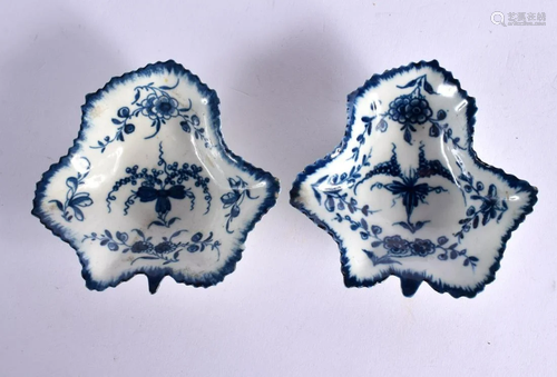 18TH CENTURY WORCESTER TWO VINE LEAF PICKLE DISHES. 8.5cm Lo...