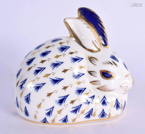 A ROYAL CROWN DERBY RABBIT PAPERWEIGHT. 8 cm x 8 cm.