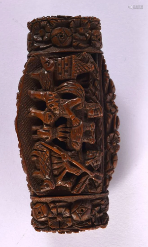 AN 18TH CENTURY EUROPEAN CARVED COQUILLA NUT SNUFF BOX decor...