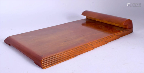 A 1950S CATALIN AMBER BAKELITE TYPE CARVACRAFT DESK STAND. 2...