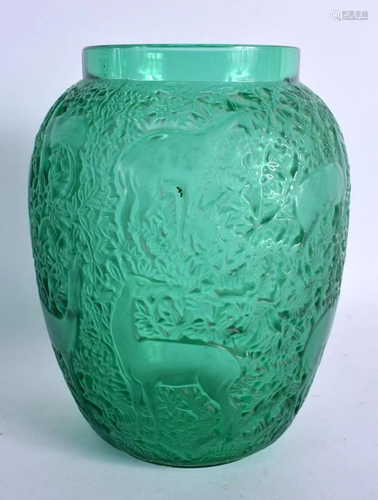 A FRENCH LALIQUE GREEN GLASS DEER VASE. 17 cm x 11 cm.