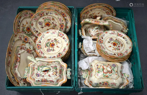 A LARGE AND EXTENSIVE MASONS POTTERY DINNER SERVICE. (qty)