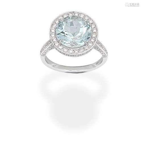 AQUAMARINE AND DIAMOND CLUSTER RING