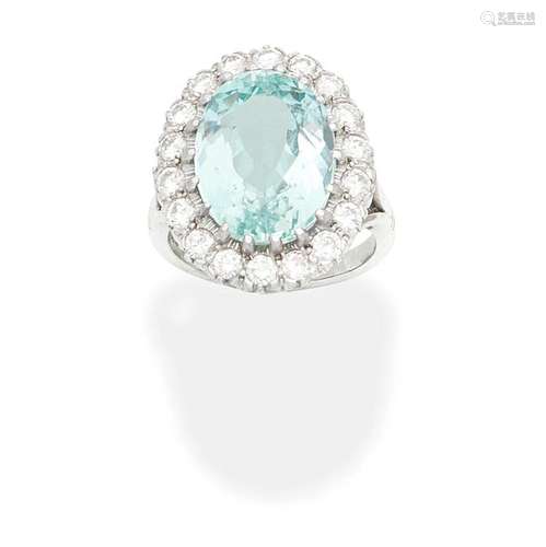 AQUAMARINE AND DIAMOND CLUSTER RING