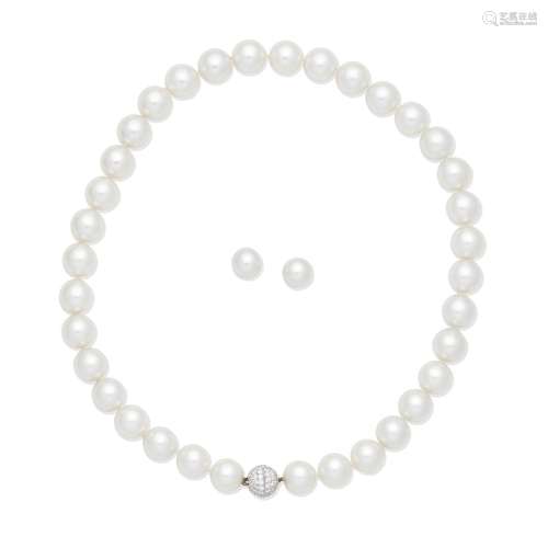 【Ω】CULTURED PEARL NECKLACE WITH DIAMOND-SET CLASP AND EARRIN...