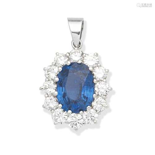 【Ω】SAPPHIRE AND DIAMOND CLUSTER PENDANT