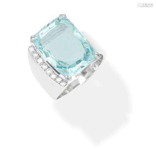 AQUAMARINE AND DIAMOND RING