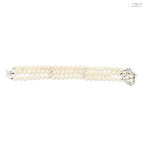 CULTURED PEARL AND DIAMOND BRACELET