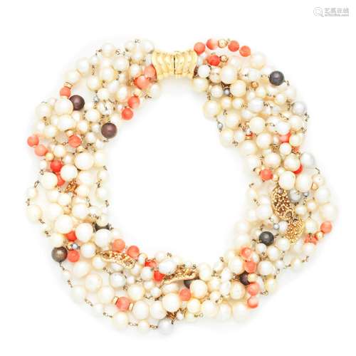 【Y】CULTURED PEARL AND CORAL NECKLACE