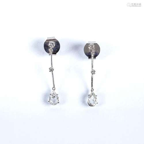 Elegantes pendientes largos