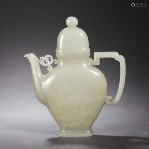 QING DYNASTY HETIAN JADE FLOWER HOLDING POT