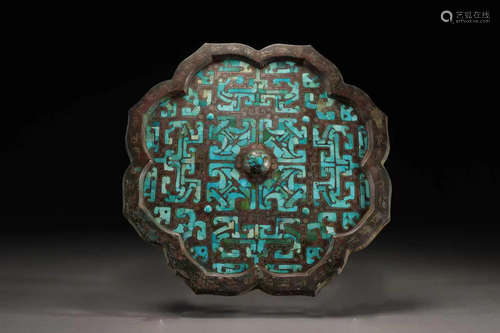 HAN DYNASTY BRONZE GREEN PINE MIRROR