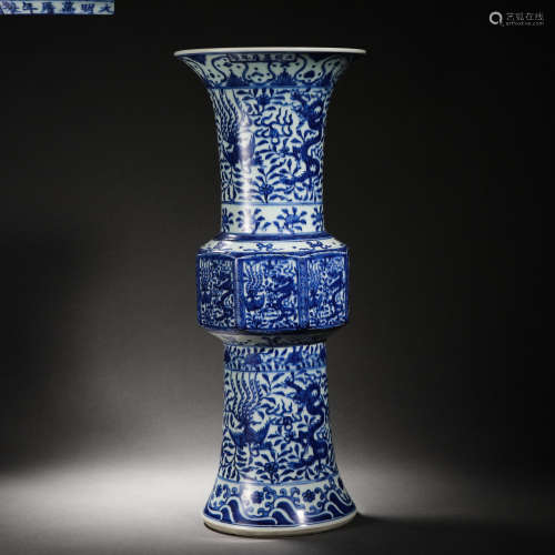 QING DYNASTY BLUE AND WHITE FLOWERS ZUN