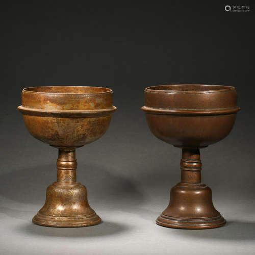 A PAIR OF TIBETAN ALLOY COPPER GHEE LAMP