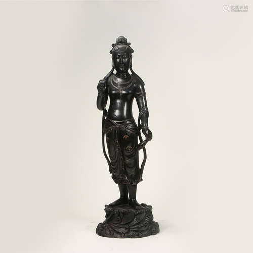 QING DYNASTY WOODEN GUANYIN STATUE