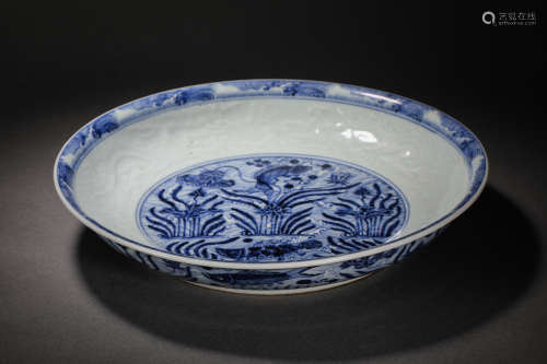 QING DYNASTY BLUE AND WHITE FLOWER PLATE