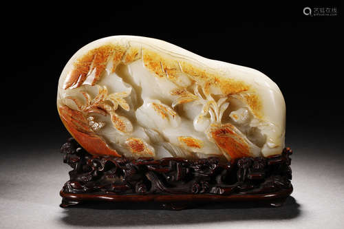 QING DYNASTY HETIAN JADE SHANZI ORNAMENT