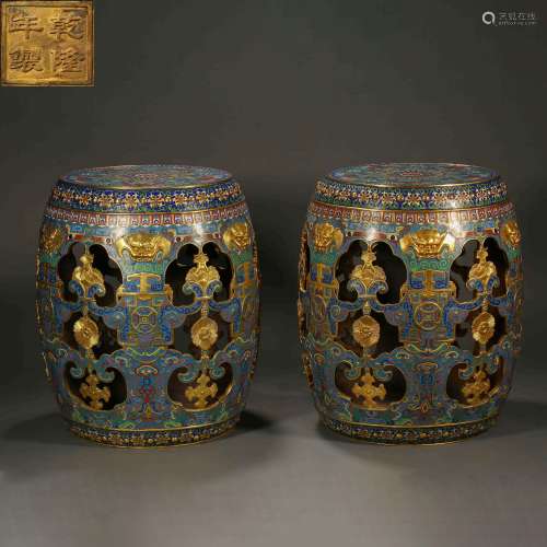 A PAIR OF COPPER GILDED ENAMEL COLOR ROUND STOOL, QIANLONG P...