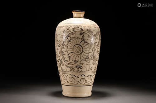 SONG DYNASTY CIZHOU WARE PLUM BOTTLE