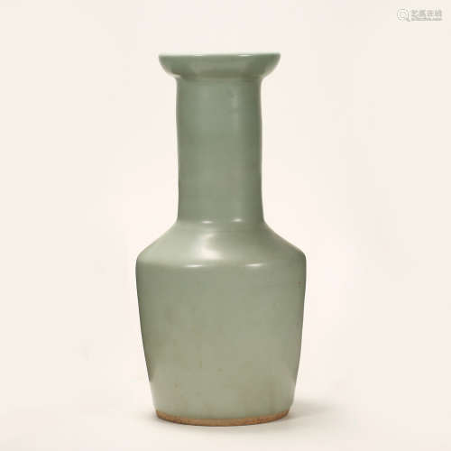 SONG DYNASTY OFFICIAL WARE BOTTLE