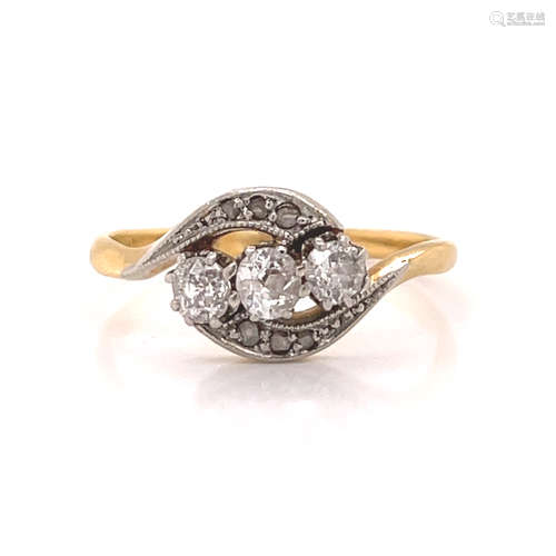 Edwardian Diamond 18k Diamond Ring 