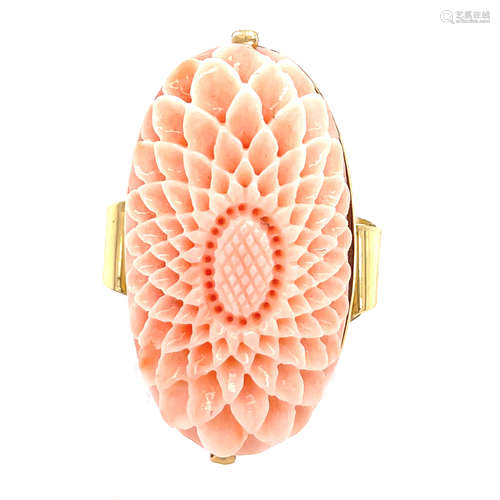 Retro 14k Craved Coral Flower Motif Ring 