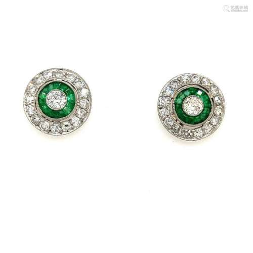 Platinum Emerald Diamond Stud Earring