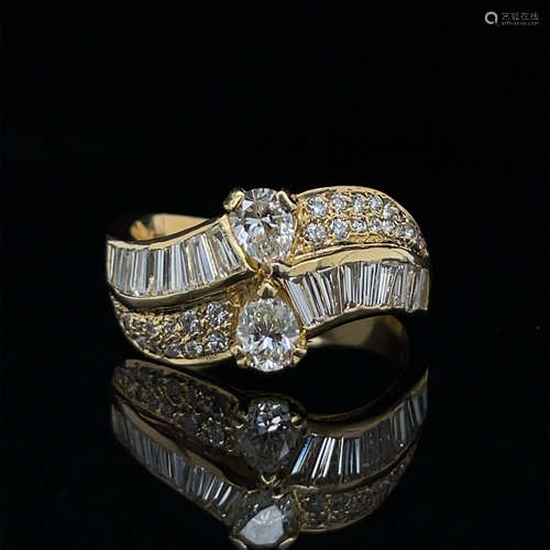 14k Diamond Wavy Ring 