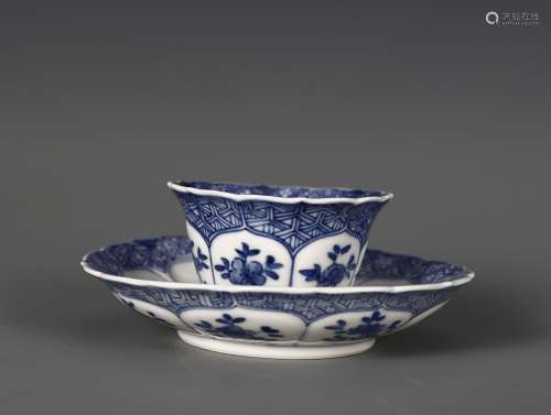 CHINESE BLUE-AND-WHITE CUP DEPICTING 'LOTUS'