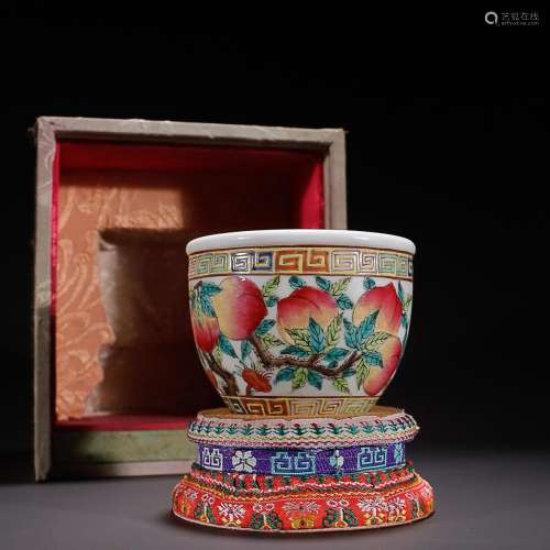 CHINESE FAMILLE-ROSE CUP DEPICTING 'BAT AND PEACH'...