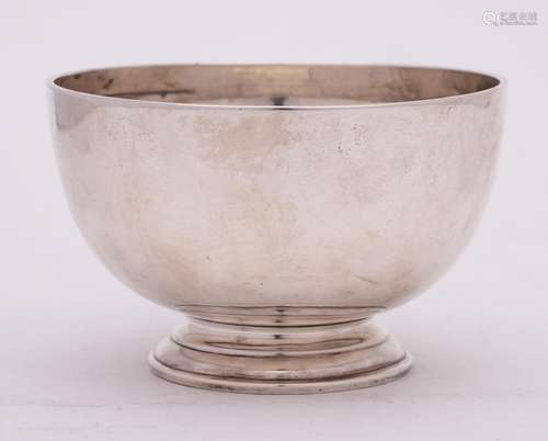 A Victorian silver bowl, maker Spink & Sons, London, 188...