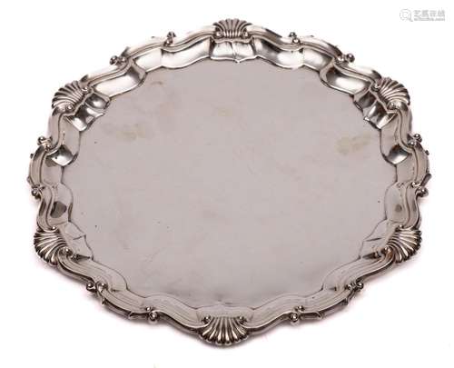 An Edward VII silver salver, maker Thomas Bradbury & Son...