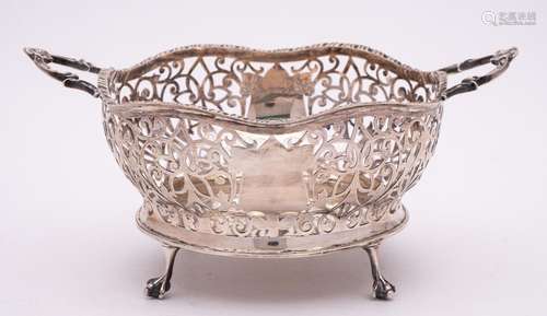 An Edward VII silver fruit bowl, maker William Hutton & ...