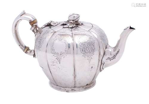 A George V silver teapot, maker Elkington & Co, Birmingh...