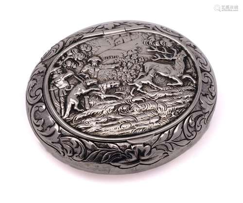 A continental silver oval snuff box, bears import marks for ...