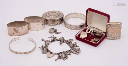 A mixed lot of silver wares, various makers and dates: inclu...