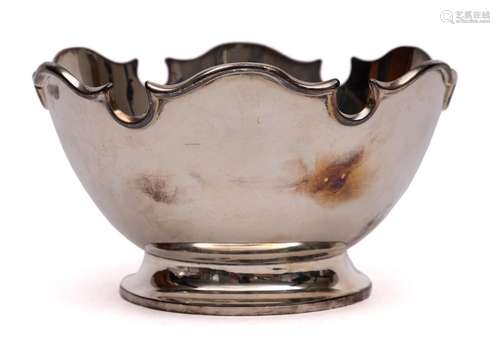 A Victorian Irish silver bowl, maker James Wakely & Fran...