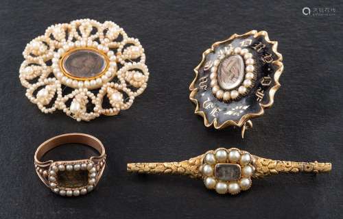 A group of Victorian, gold mourning jewellery,: including, a...