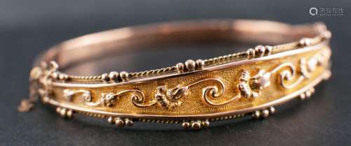 An Edwardian, 9ct gold, hinged bangle,