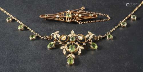 A peridot and seed pearl Art Nouveau style fringe necklace,:...