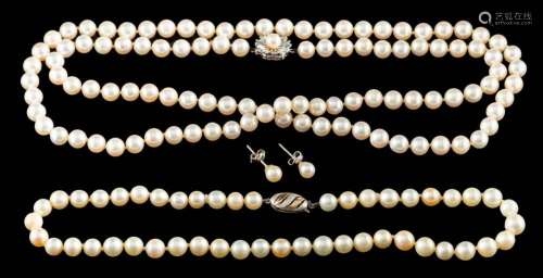 A cultured pearl necklace,: the single strand necklace compo...